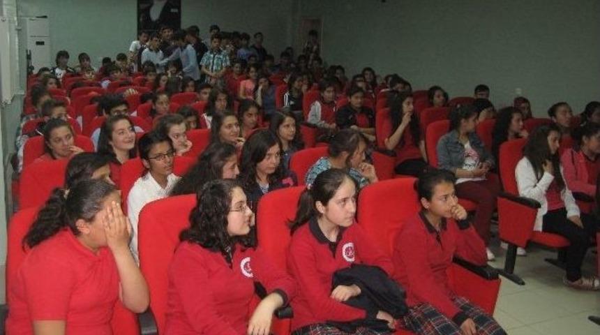 Lise &Ouml;ğrencilerine Trafik Eğitimi