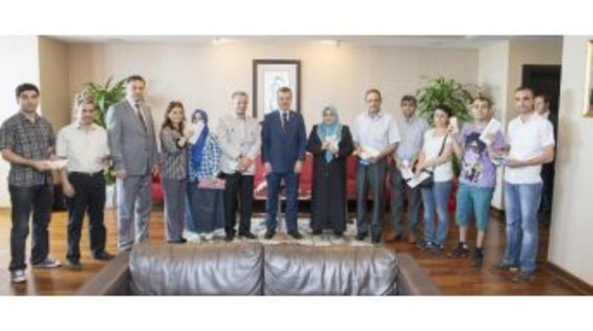 Başkan Hasan Tahsin Usta T&uuml;keticinin Yanında