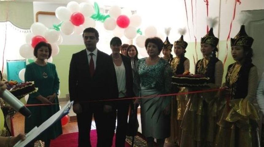 Kazakistan&rsquo;da Jambıl Jabaev Lisesi&rsquo;ne Dikiş At&ouml;lyesi A&ccedil;ıldı