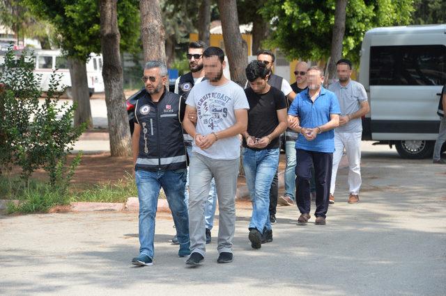 Adana'da FETÖ şüphelileri adliyeye sevk edildi