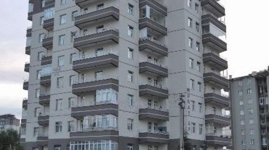 Baba Vahşetini Tavandan Damlayan Kan Ele Verdi