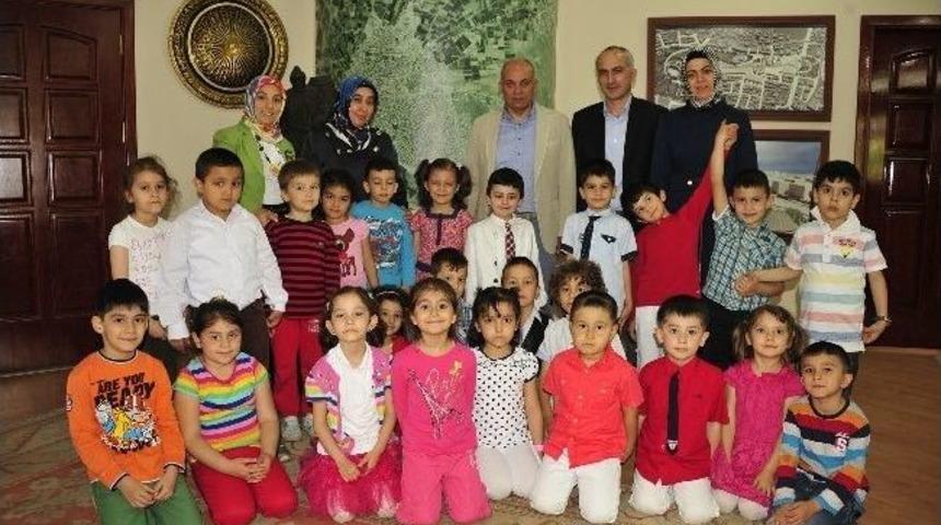 Başkan &Ccedil;alışkan&rsquo;ın Minik Ziyaret&ccedil;ileri