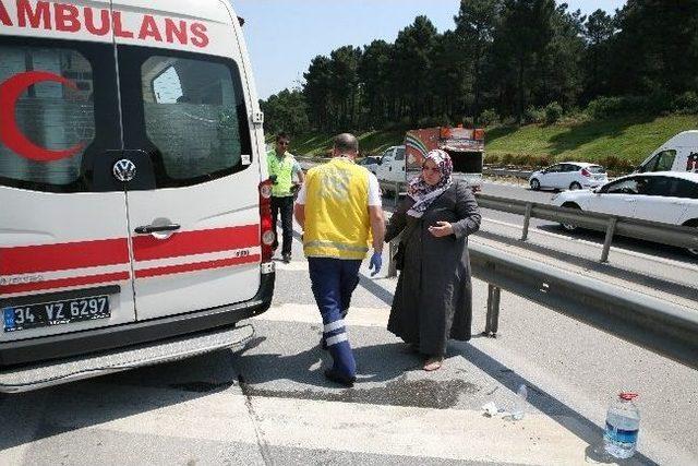 Tem’de Kontrolden Çıkan Otomobil Takla Attı: 2 Yaralı