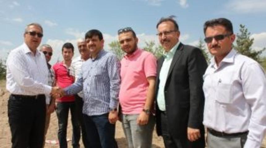 İşadamı Ulutaş Dirlik'ten Ailesi Adına Cami