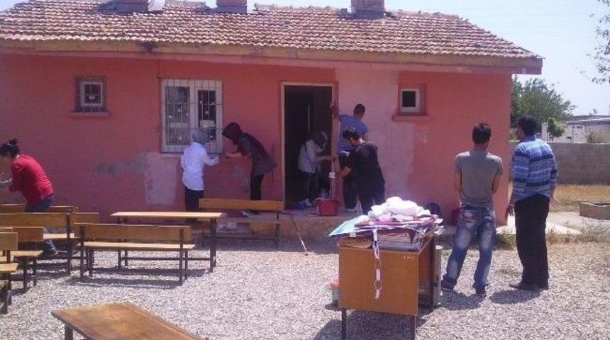 &Uuml;niversite &Ouml;ğrencilerinden &Ouml;rnek Davranış