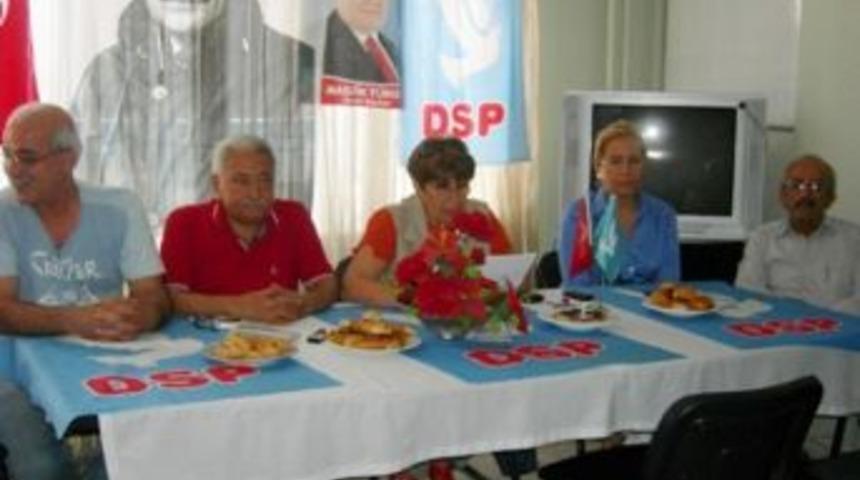 DSP Ecevit&rsquo;i unutmadı