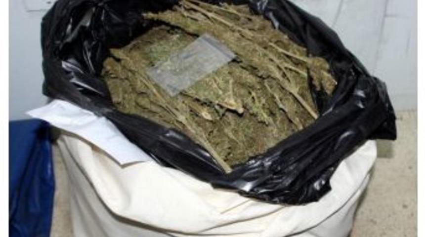 Gaziantep&rsquo;te 14 Kilo Esrar Ele Ge&ccedil;irildi