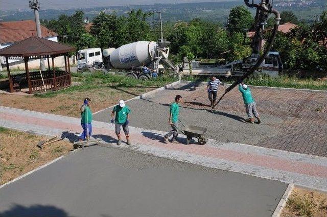 Kartepe’de Parklar Yenileniyor