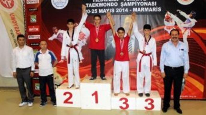Taekwondo Yıldızlar T&uuml;rkiye Şampiyonu Mersin&rsquo;den