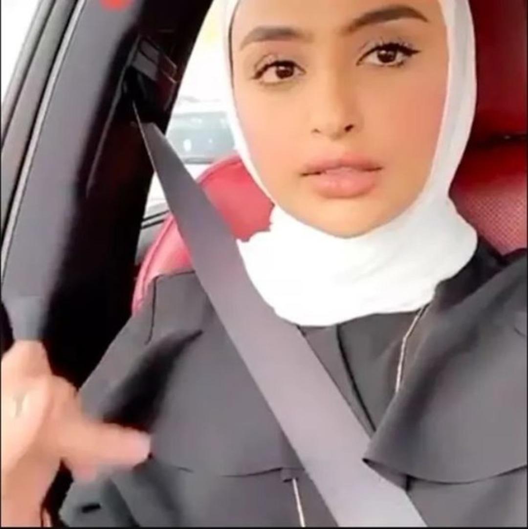 K&ouml;le talep eden Kuveytli fenomene tepki yağıyor!  