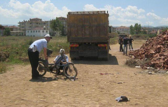 Tokat'ta Trafik Kazası: 2 Ölü