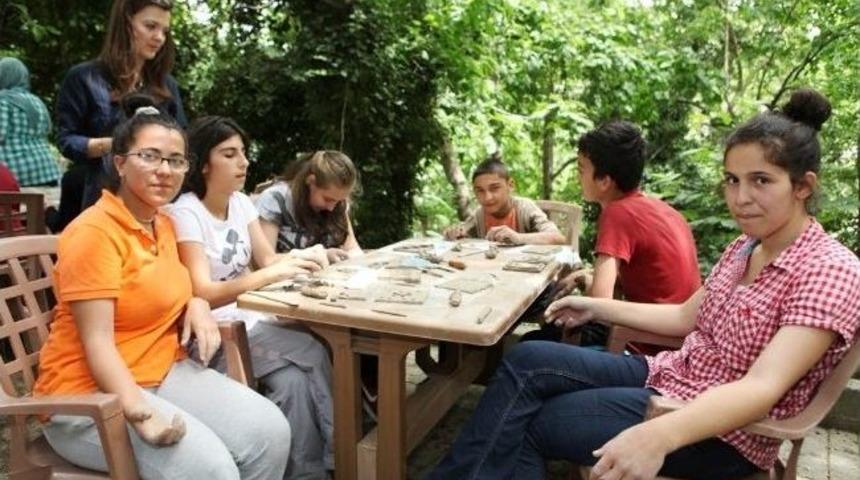 Tarihi Duvarları Engelli &Ccedil;ocuklar S&uuml;sleyecek