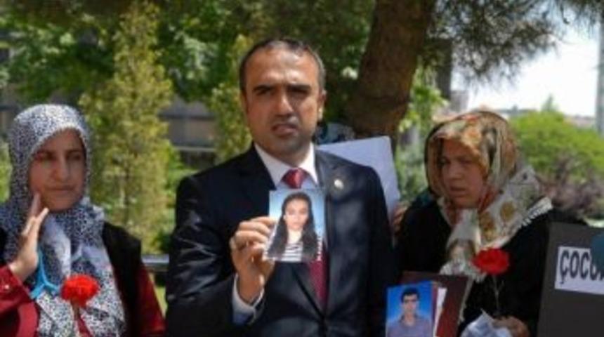 Ak Parti&rsquo;li İ&ccedil;ten&rsquo;den Eylem Yapan Ailelere Destek