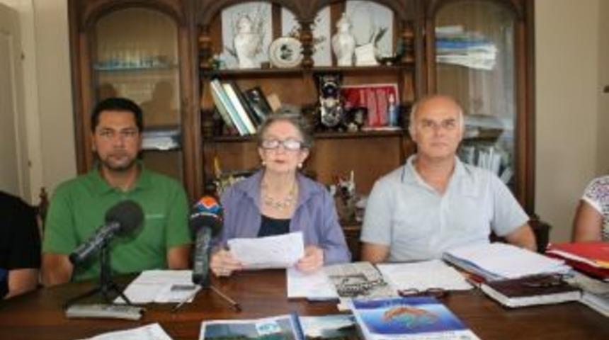 &Ccedil;evreci Ersan&rsquo;dan K&ouml;şe Yazarı &Ccedil;ekirge&rsquo;ye Tepki