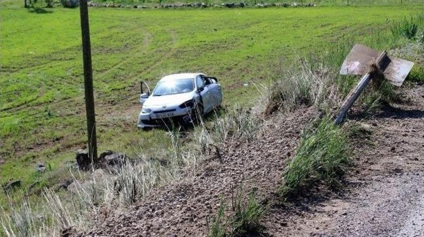 Mezuniyet Yolunda Feci Kaza: 1 &Ouml;l&uuml;, 3 Yaralı