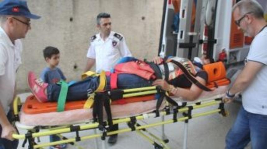 Vicdansız S&uuml;r&uuml;c&uuml; &Ccedil;arpıp Ka&ccedil;tı