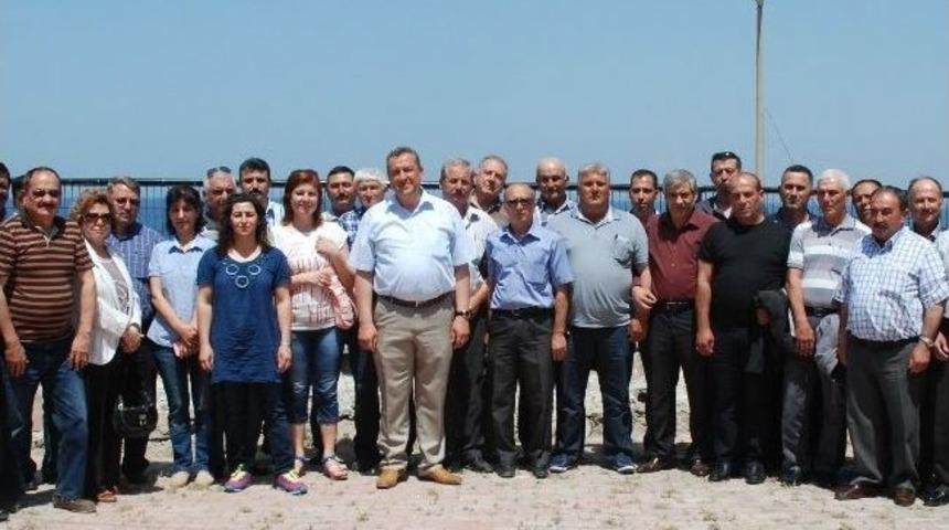 Dikili Belediye Başkanı Tosun Muhtarlarla Tek Y&uuml;rek