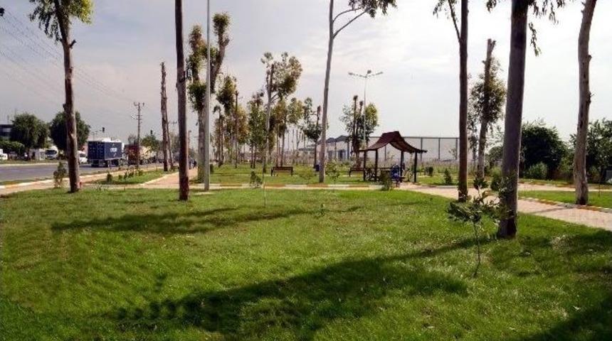 Mersin&rsquo;in Doğu Girişi Parkla G&uuml;zelleşiyor