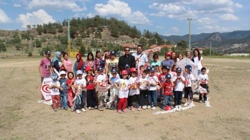 Sarıcakaya'da Anaokulu &Ouml;ğrencilerinin Yıl Sonu Şenliği