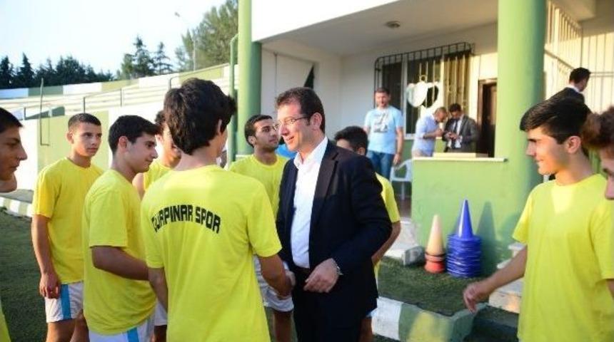 Baklava İkramı Gen&ccedil; Futbolculara Enerji Kattı