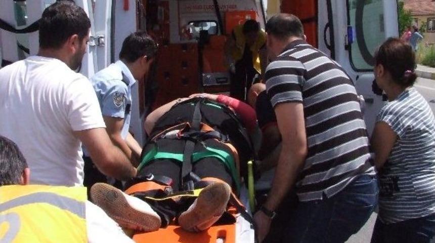 G&ouml;lc&uuml;k&rsquo;te Trafik Kazası: 5 Yaralı