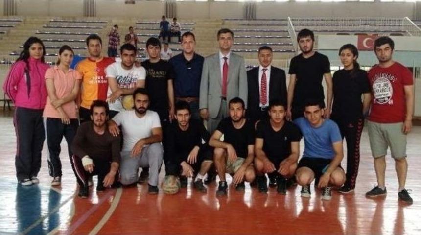 Oğuzeli Meslek Y&uuml;ksekokulu&rsquo;nda Yıl Sonu Coşkusu