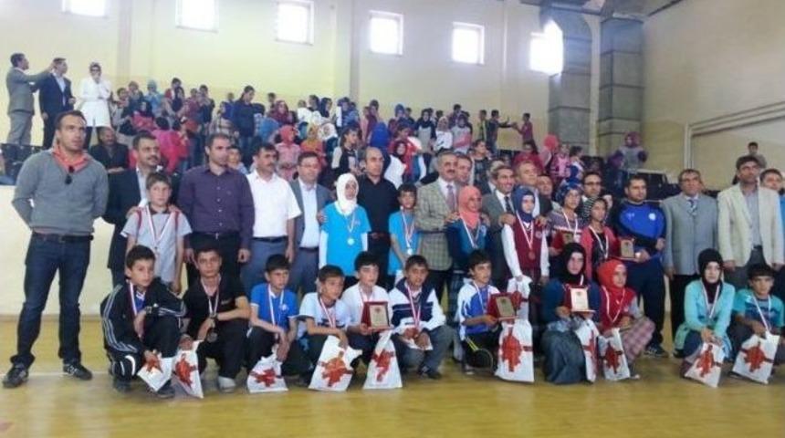 İmam Hatipliler Masa Tenisinde Yarıştı