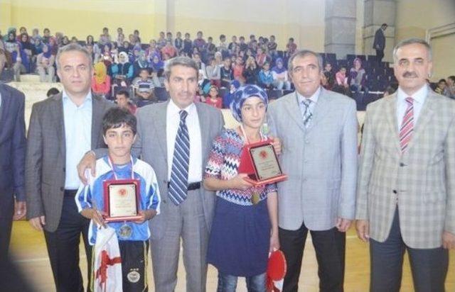 İmam Hatipliler Masa Tenisinde Yarıştı