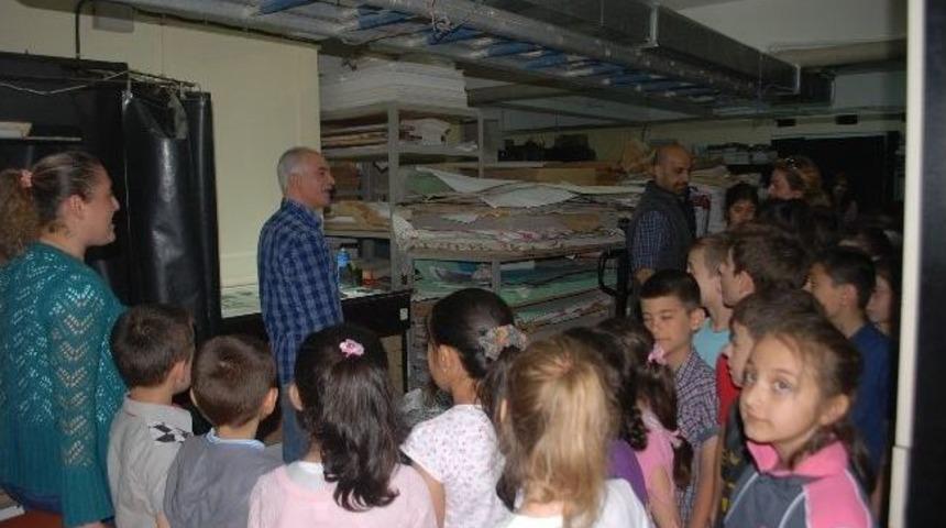 Minik &Ouml;ğrenciler, Gazete Hazırlanışını Adım Adım G&ouml;rerek &Ouml;ğrendiler