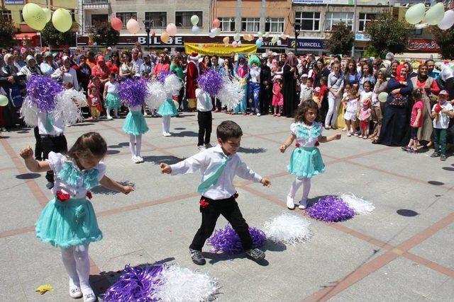 Pazar'da Okul Öncesi Öğrencilerin Yıl Sonu Sergisi