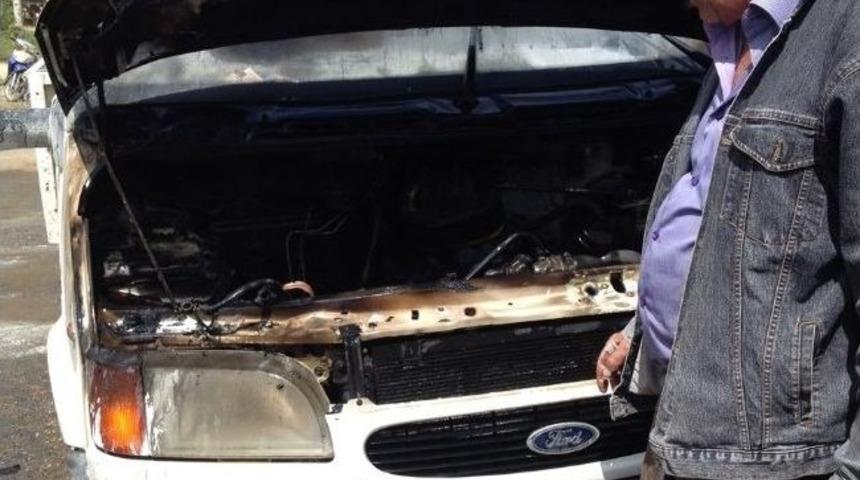 Park Halindeki Ara&ccedil; Ateş Aldı