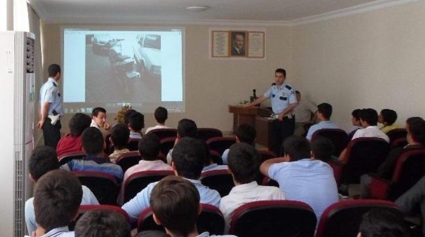 Alanya'da &Ouml;ğrencilere Trafik Kuralları Anlatıldı