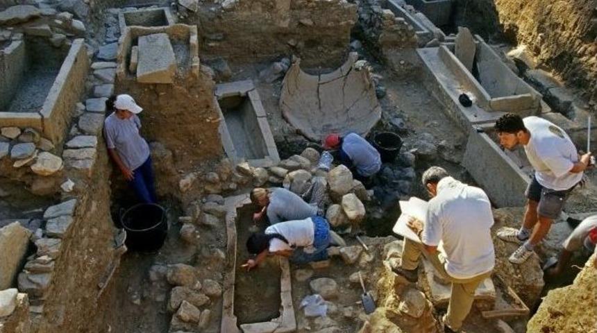 Antandros G&uuml;n Işına &Ccedil;ıkıyor Sergisi