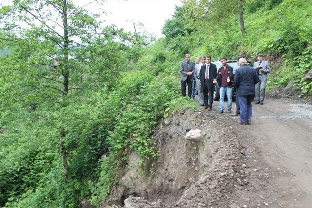 Borçka Kaymakamı Öztürk'ün Incelemeleri