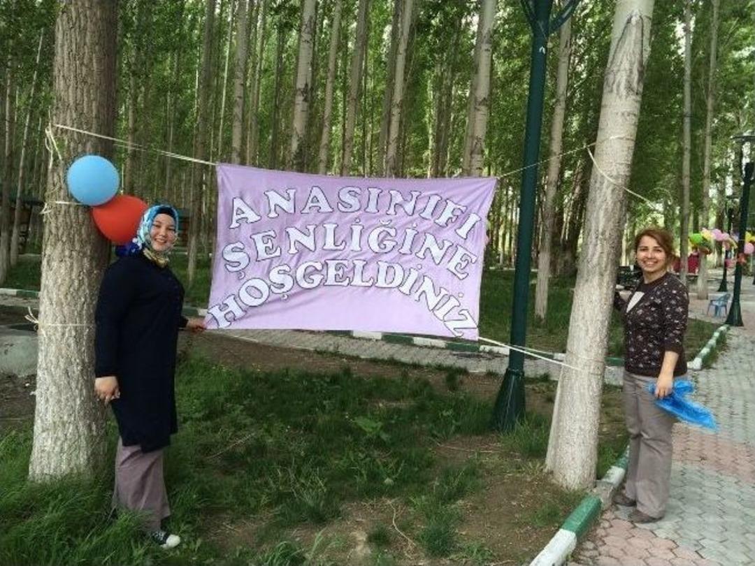 Ağrı'da Okul &Ouml;ncesi Eğitim Şenlikleri D&uuml;zenlendi