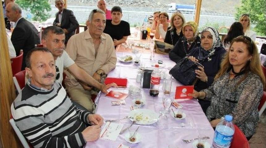 Muhtarlar Derneği Başkanı &Ouml;zt&uuml;rk G&uuml;ven Tazeledi