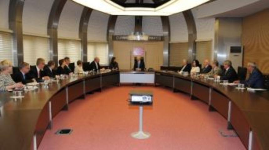 Finlandiya Parlamento Başkanı Heinalouma, Kılı&ccedil;daroğlu&rsquo;nu Ziyaret Etti