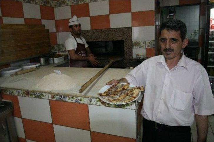 (özel Haber) Başbakan’ın Sofrasına Pide Yapmaktan Gurur Duyan Adam G1