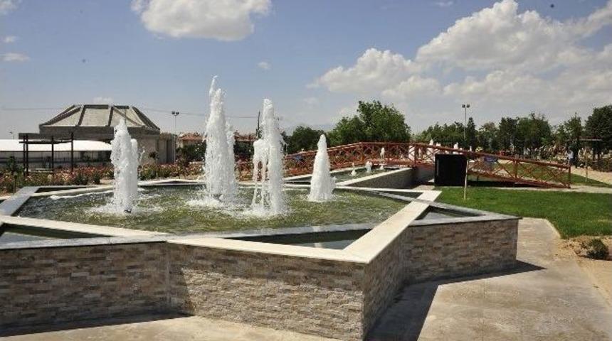 Karaman Şehir Mezarlığında G&uuml;l Bah&ccedil;esi