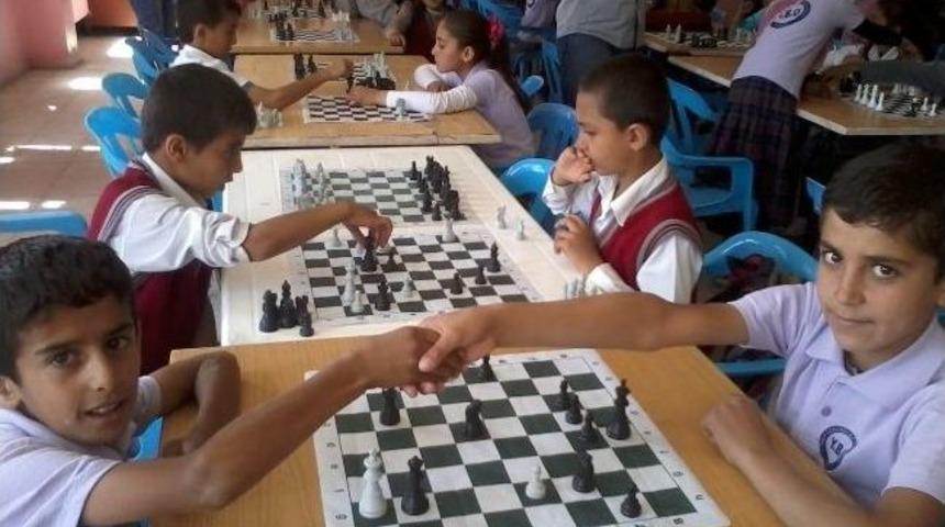 Kulp'ta Satran&ccedil; Turnuvasının Finali Yapıldı