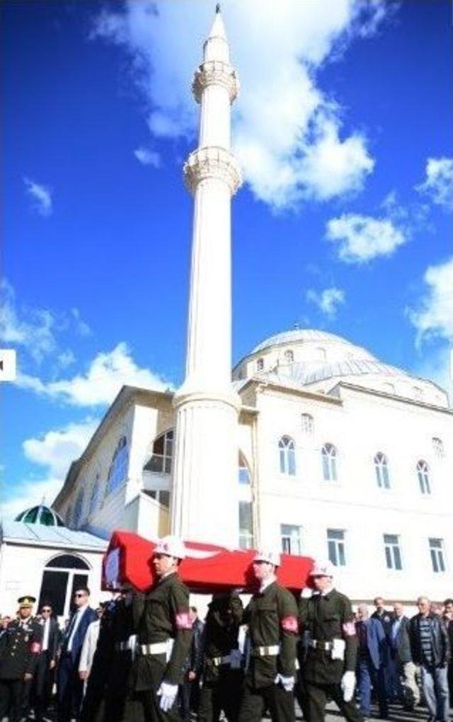 Hayatını Kaybeden Kıbrıs Gazisi Hikmet Ateş Son Yolculuğuna Uğurlandı