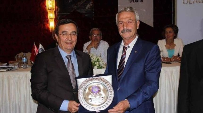 Batur Yeniden Kıyı Ege Belediyeler Birliği Başkanı Se&ccedil;ildi