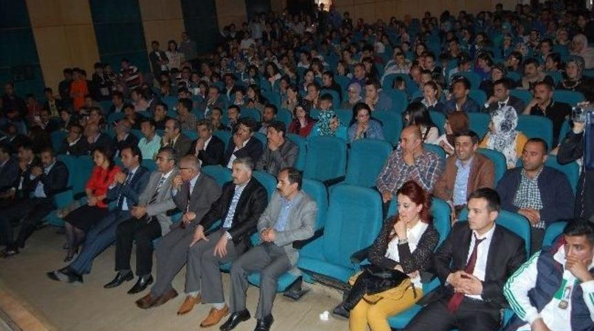 Tatvan&rsquo;da Halk M&uuml;ziği Yarışması