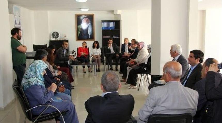 Bdp'li Eş Başkanlardan Van-der'e Ziyaret