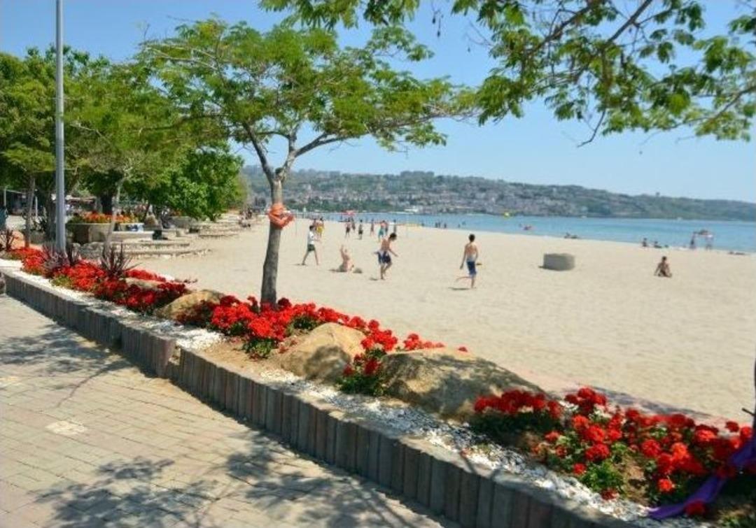 B&uuml;y&uuml;k&ccedil;ekmece Sahili Yaz Sezonuna Hazır