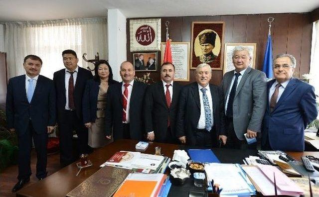Bişkek Heyetinden B&uuml;y&uuml;kşehir Zabıta&rsquo;ya Ziyaret 1