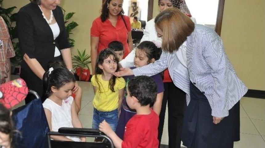 Tane Tane Toplayıp Tekerlekli Sandalye Aldılar