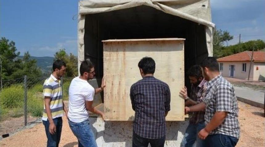 Üniversite Öğrencilerden Anlamlı Bir Proje