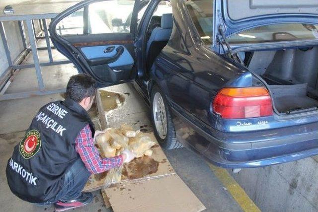 Otomobilin Yakıt Deposundan 11 Kilo Eroin Çıktı 1