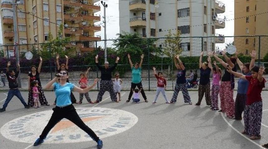 Muratpaşa Belediyesi, Sabah Sporu &Ccedil;alışmalarını &Uuml;&ccedil;&uuml;nc&uuml; Mahalleye Taşıdı